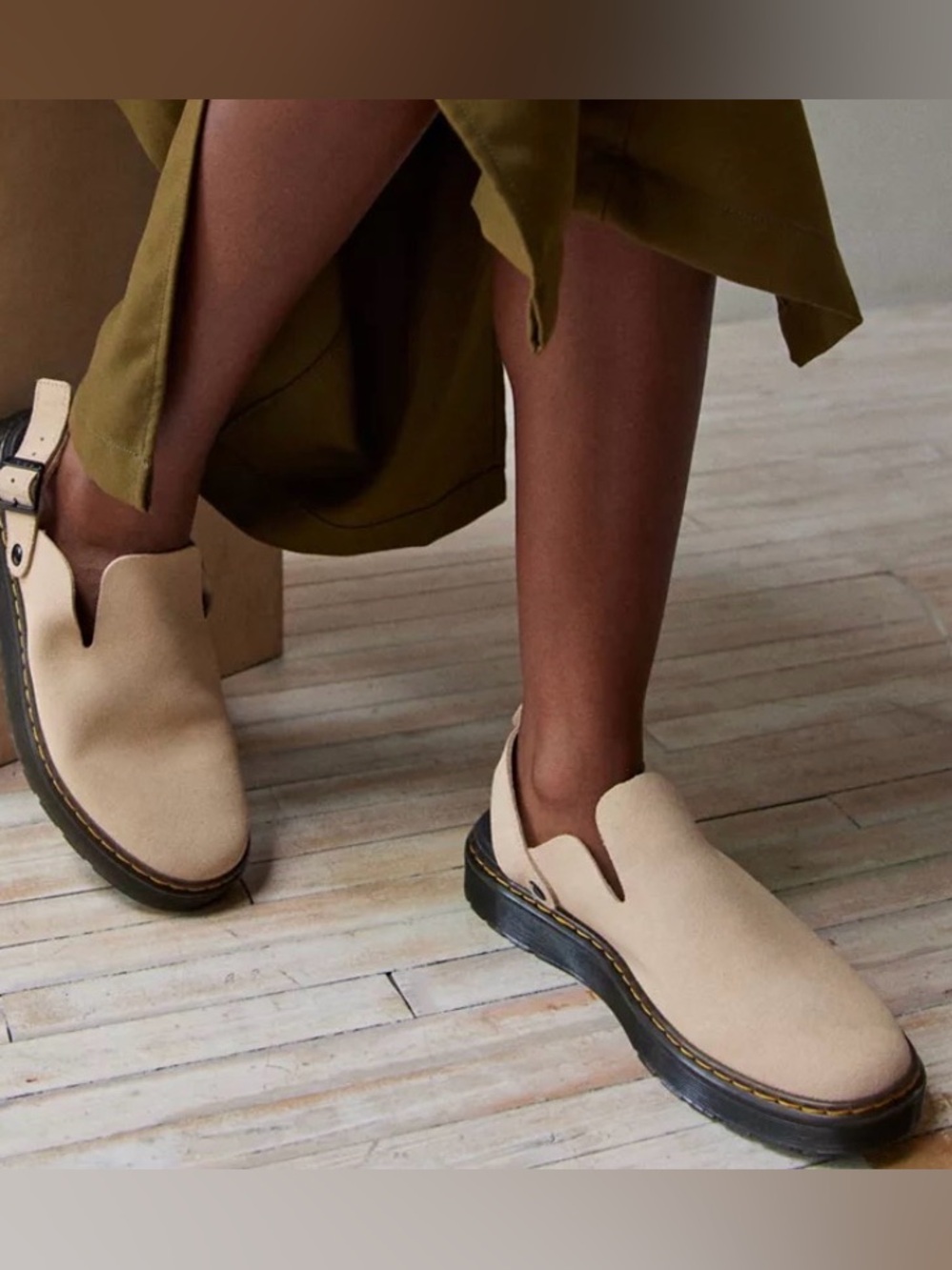 Dr. Martens Carlson Suede Slingback Convertible Mules | Warm Sand (Cream) | 6